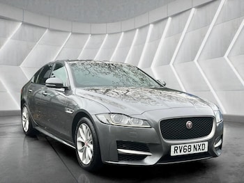 Used Jaguar XF 2018 for sale - 76598470: Photo