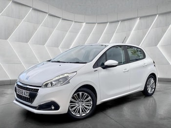 Peugeot - 208