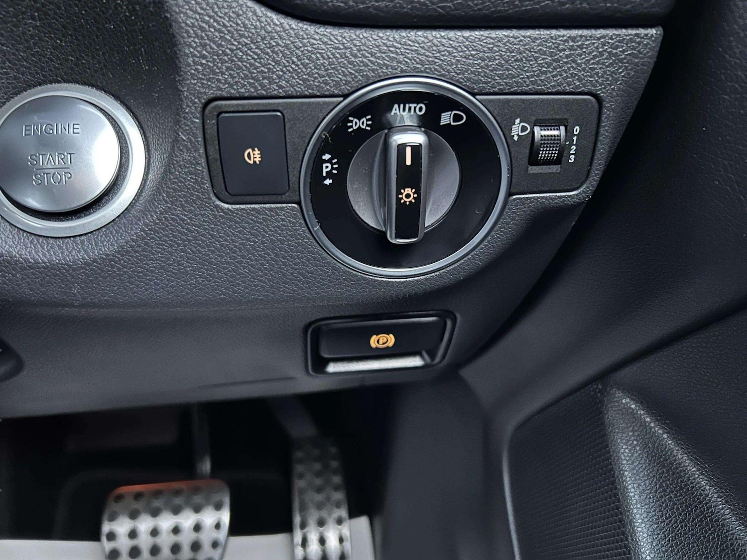 Used Mercedes-Benz CLA 2019 for sale - 76632844: Photo 32