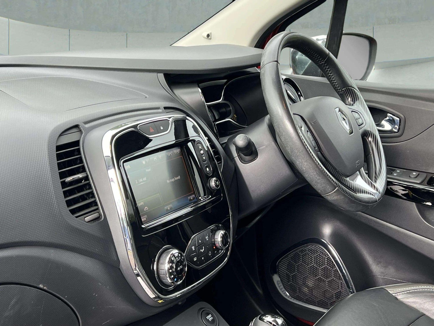 Used Renault Captur 2016 for sale - 76898357: Photo 24