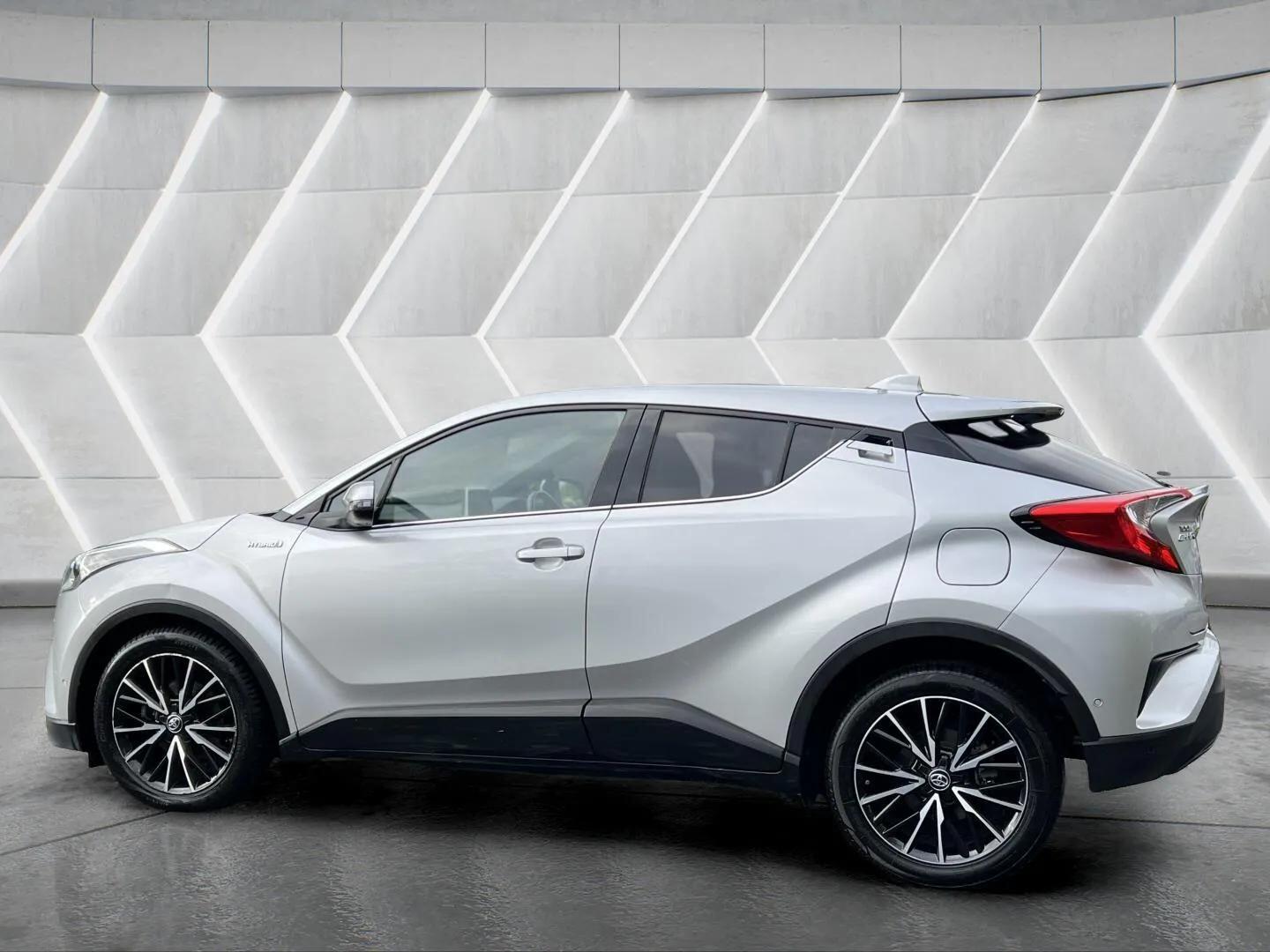 Used Toyota C-HR 2018 for sale - 76598457: Photo 11