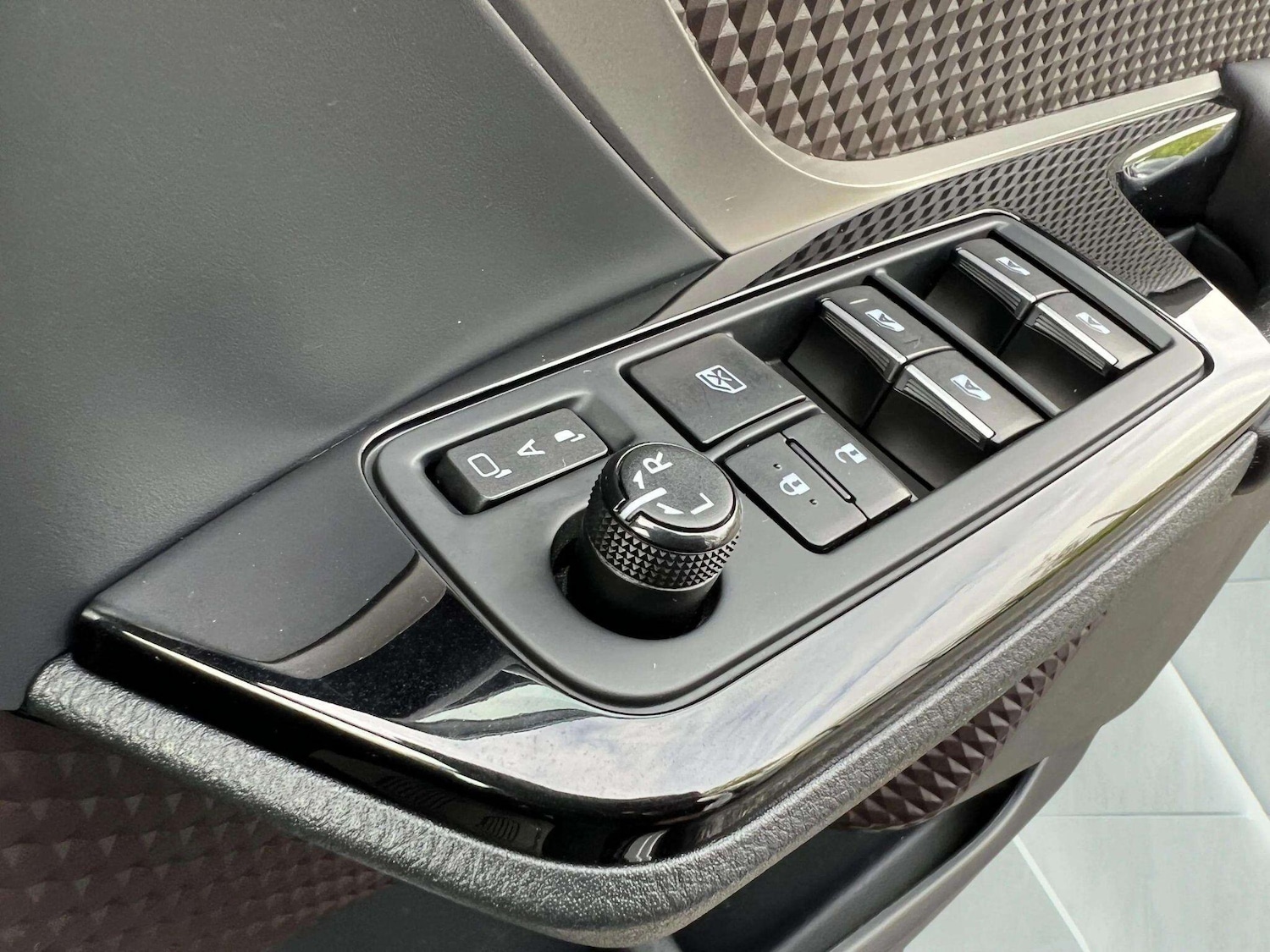 Used Toyota C-HR 2018 for sale - 76598457: Photo 42