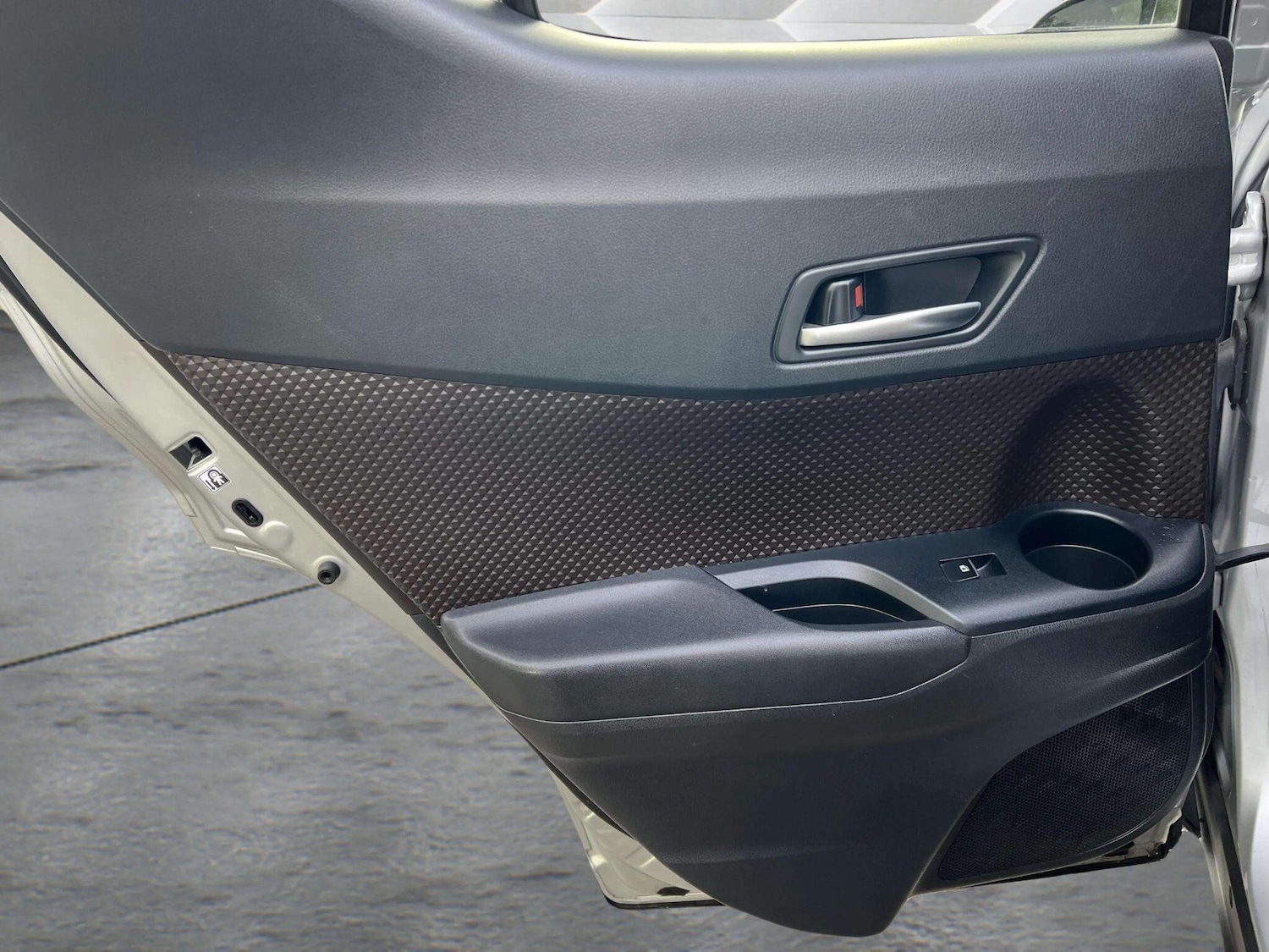 Used Toyota C-HR 2018 for sale - 76598457: Photo 44