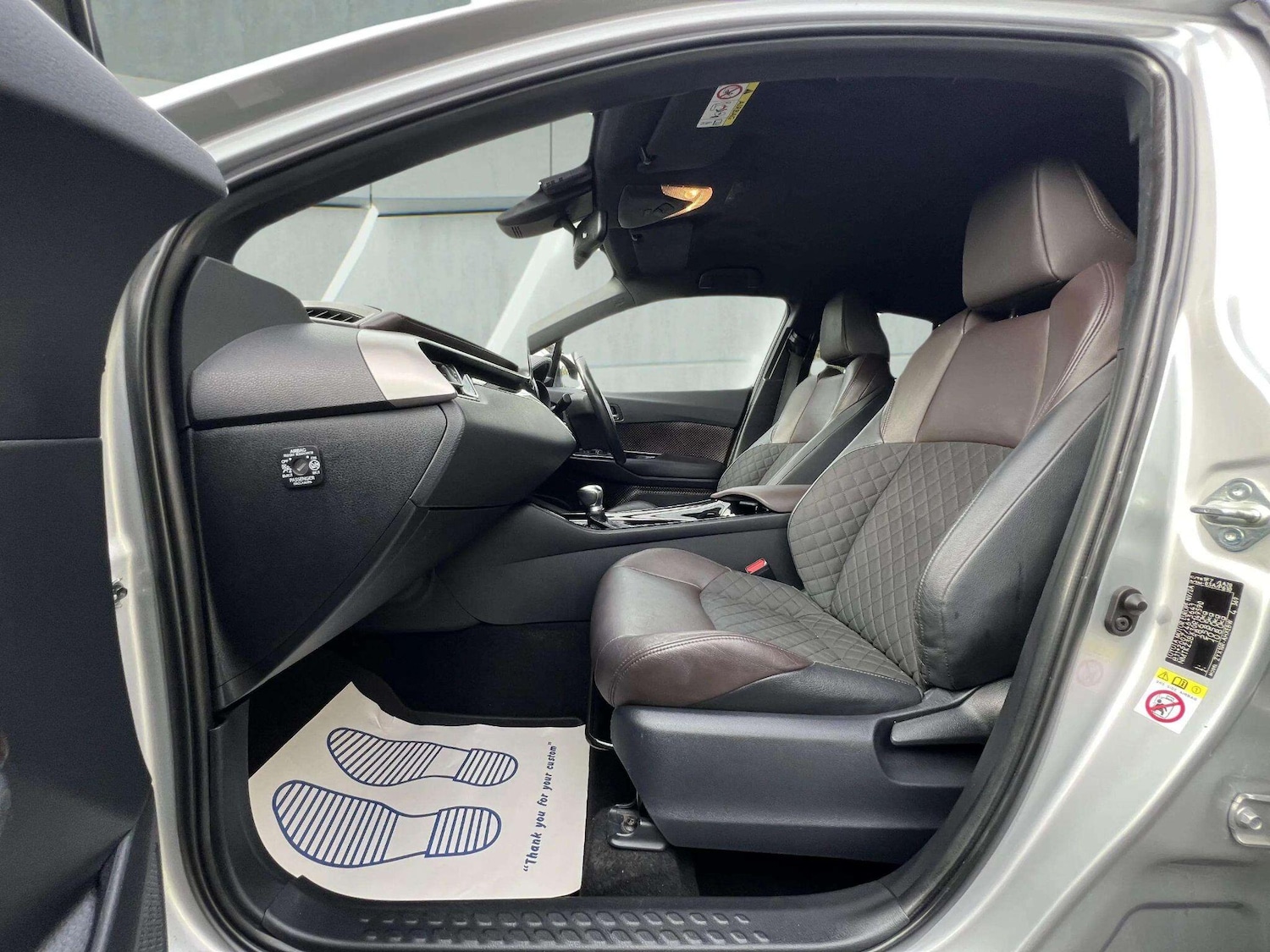 Used Toyota C-HR 2018 for sale - 76598457: Photo 60