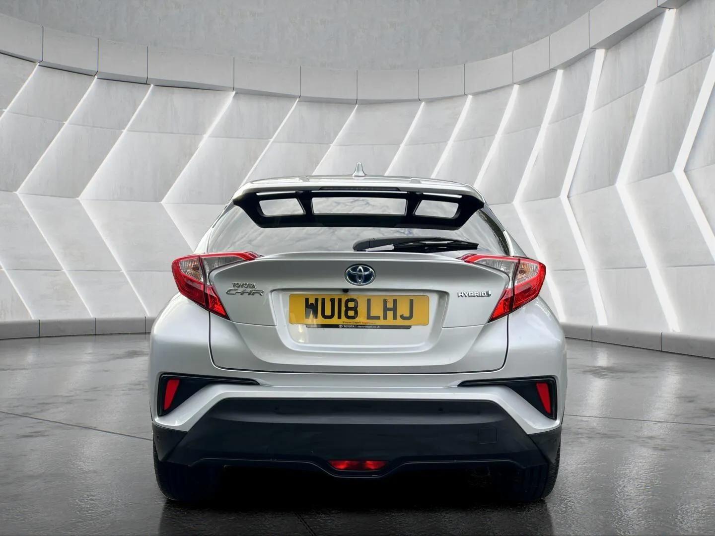 Used Toyota C-HR 2018 for sale - 76598457: Photo 8