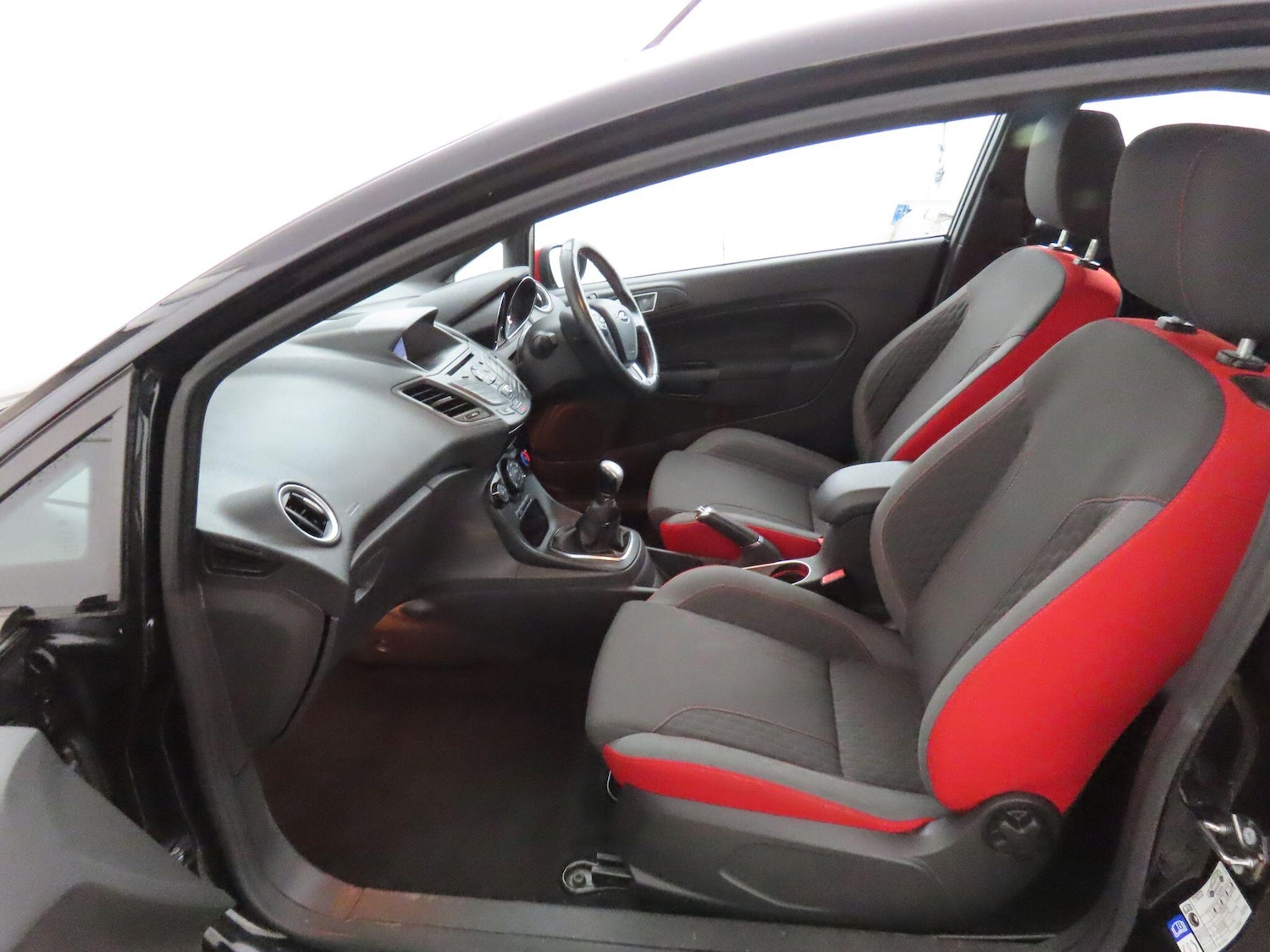 Used Ford Fiesta 2017 for sale - 77049994: Photo 7