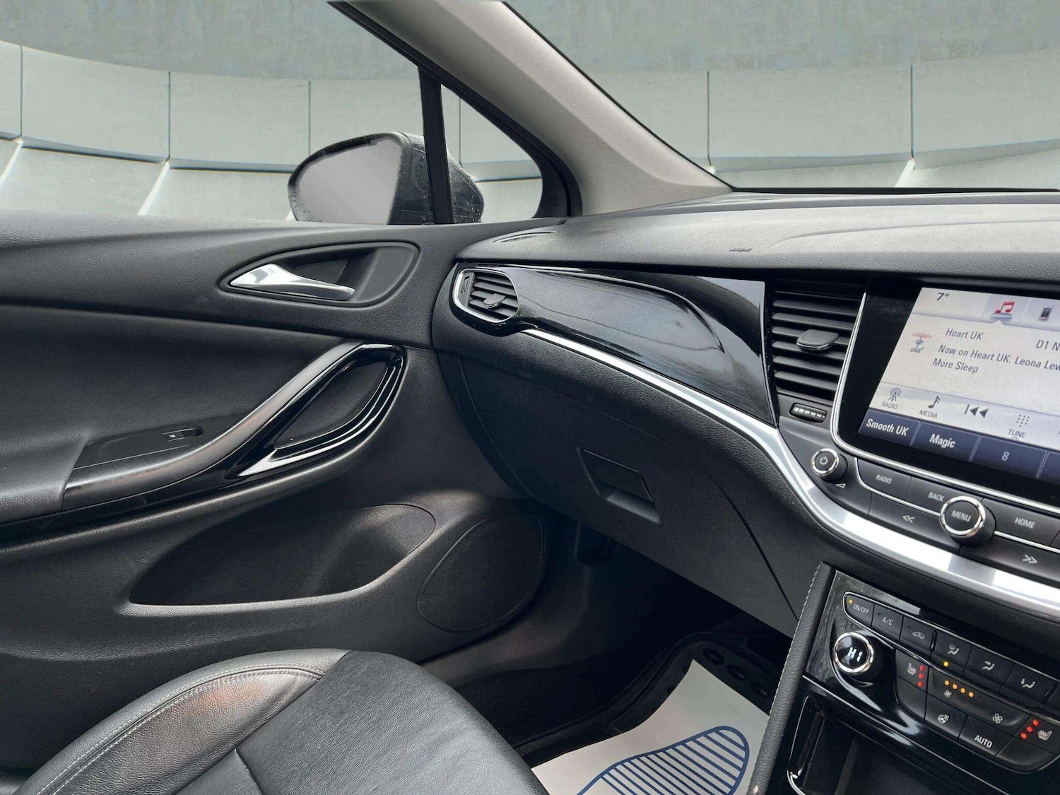 Used Vauxhall Astra 2018 for sale - 76634039: Photo 34