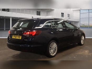 Used Vauxhall Astra 2018 for sale - 76634039: Photo