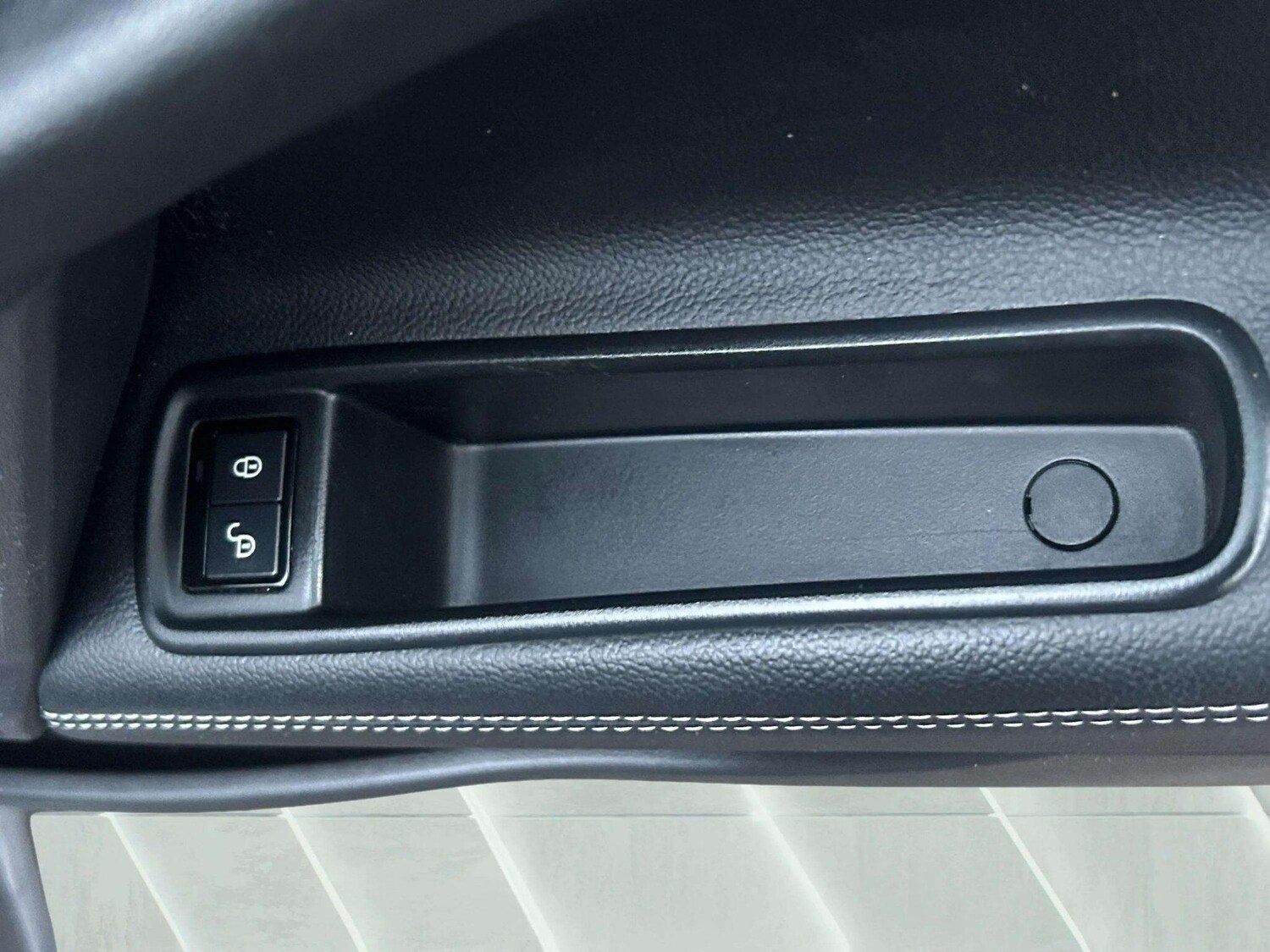 Used Jaguar XE 2016 for sale - 76801152: Photo 22