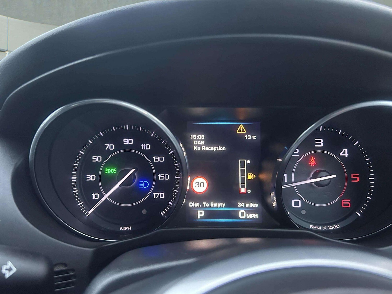 Used Jaguar XE 2016 for sale - 76801152: Photo 25