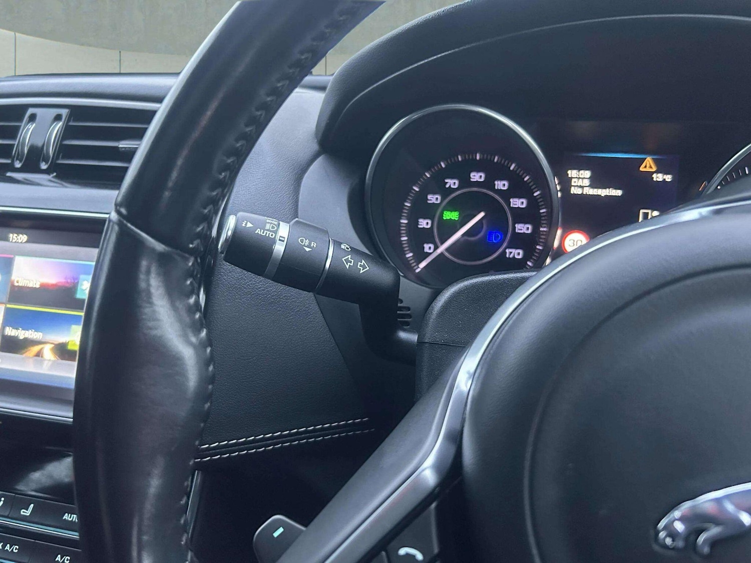 Used Jaguar XE 2016 for sale - 76801152: Photo 29