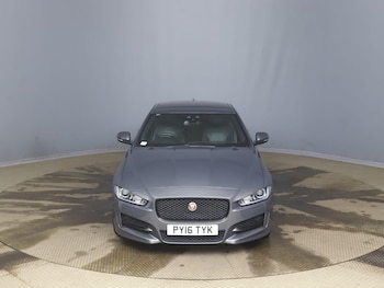 Used Jaguar XE 2016 for sale - 76801152: Photo