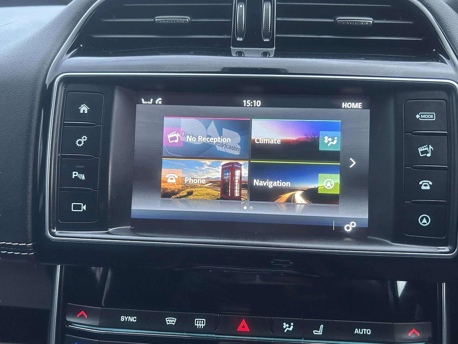 Used Jaguar XE 2016 for sale - 76801152: Photo 31