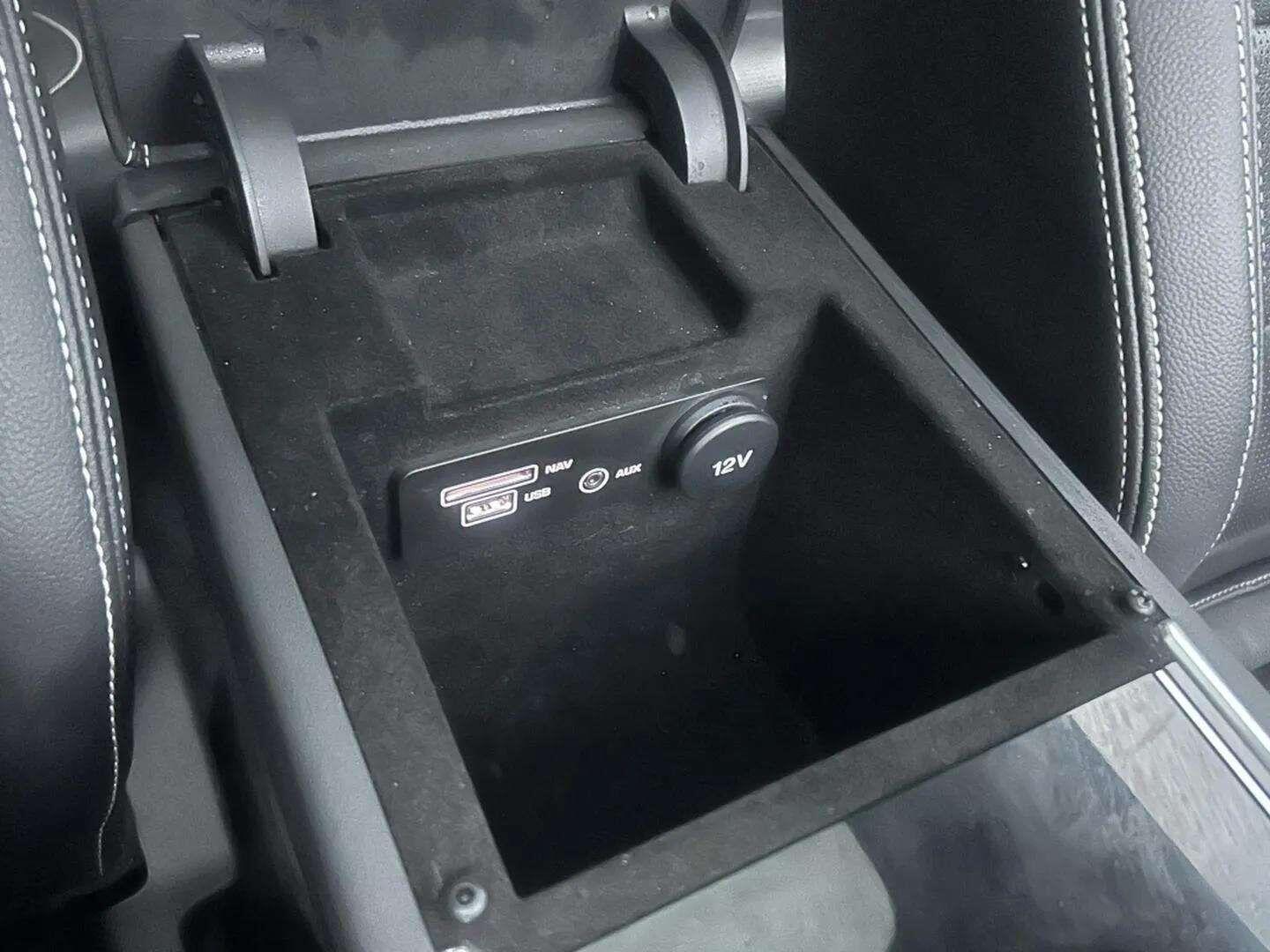 Used Jaguar XE 2016 for sale - 76801152: Photo 37