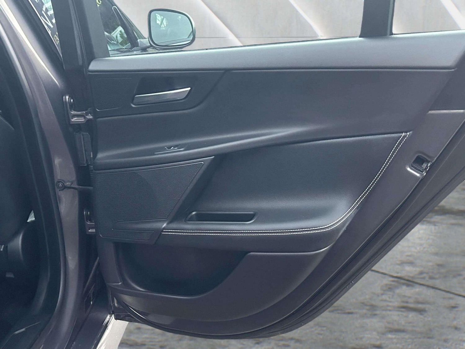 Used Jaguar XE 2016 for sale - 76801152: Photo 39