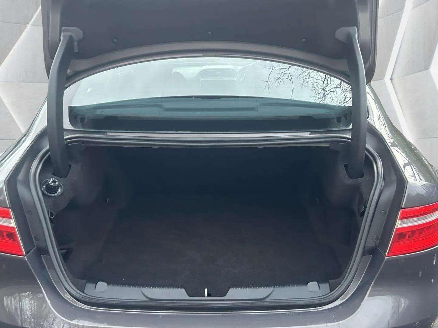 Used Jaguar XE 2016 for sale - 76801152: Photo 44