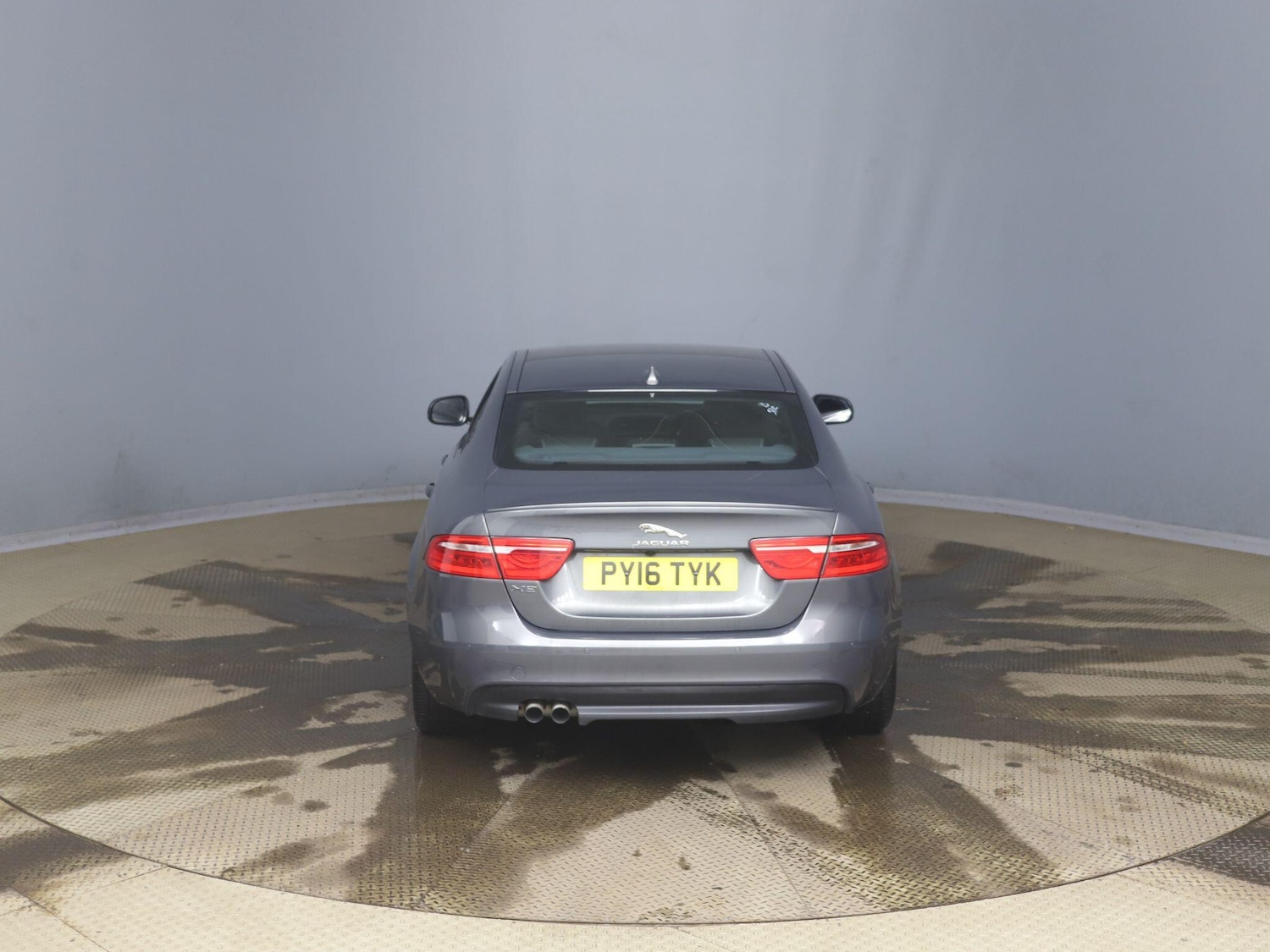 Used Jaguar XE 2016 for sale - 76801152: Photo 5