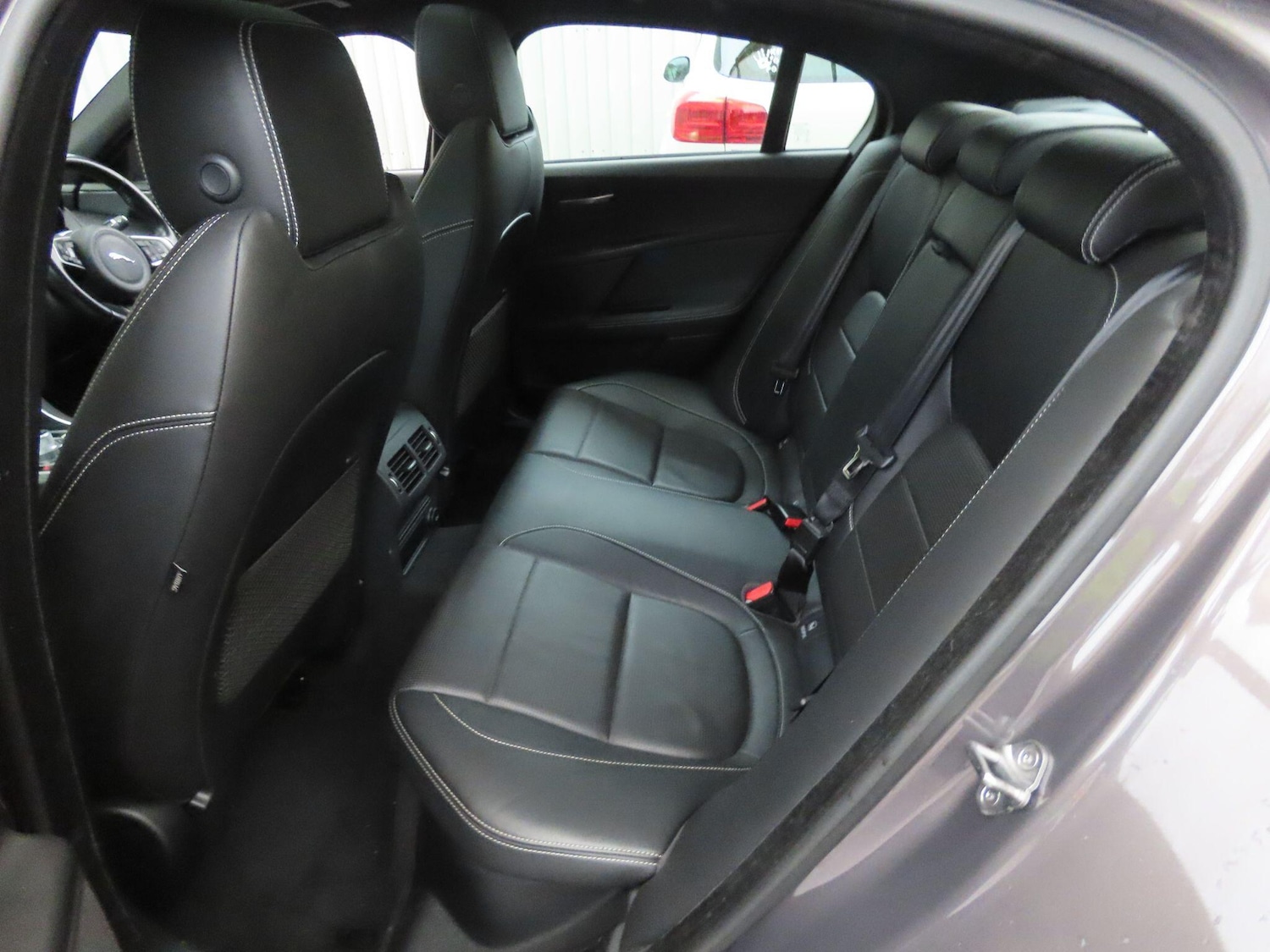 Used Jaguar XE 2016 for sale - 76801152: Photo 7