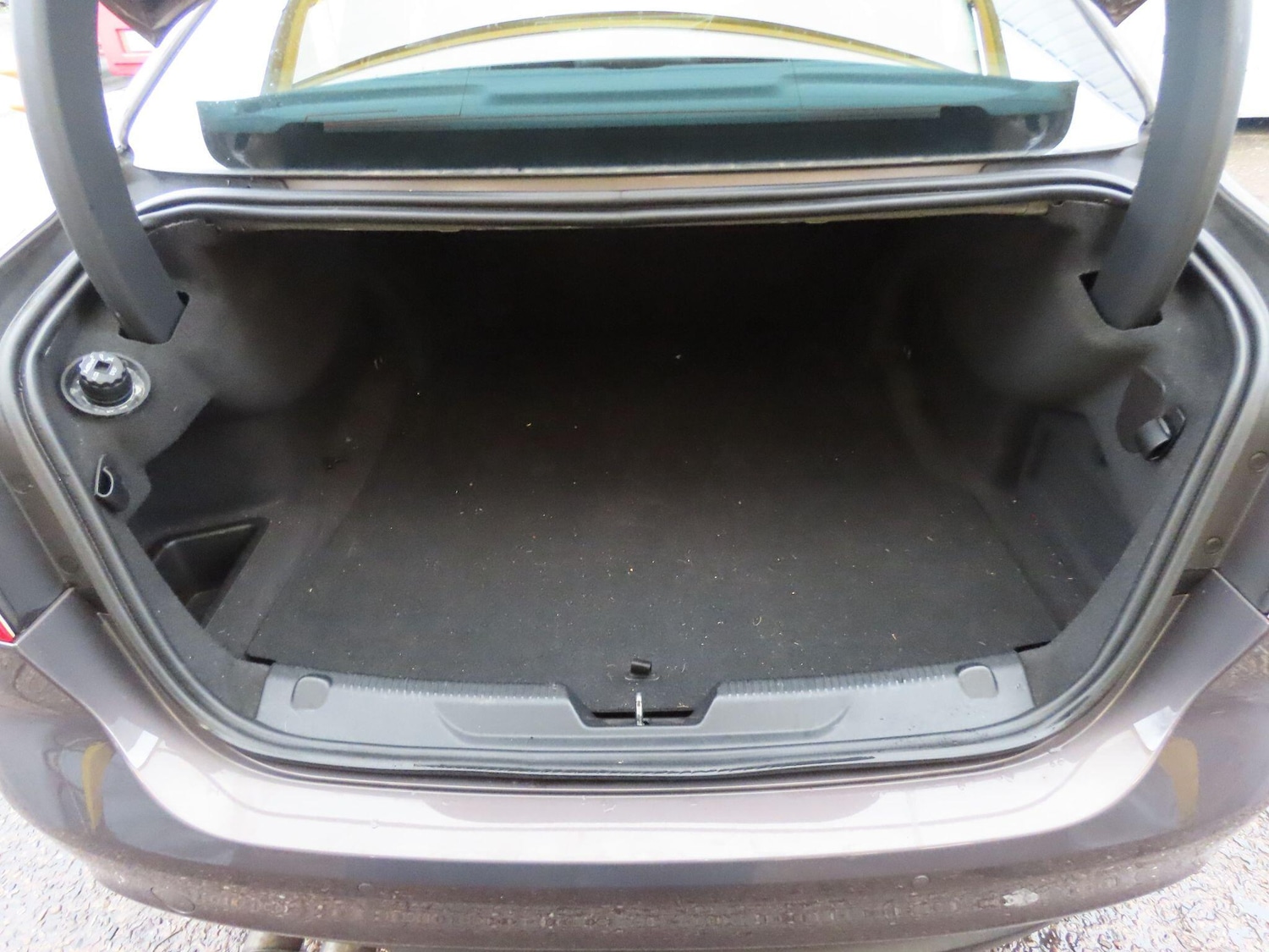 Used Jaguar XE 2016 for sale - 76801152: Photo 9