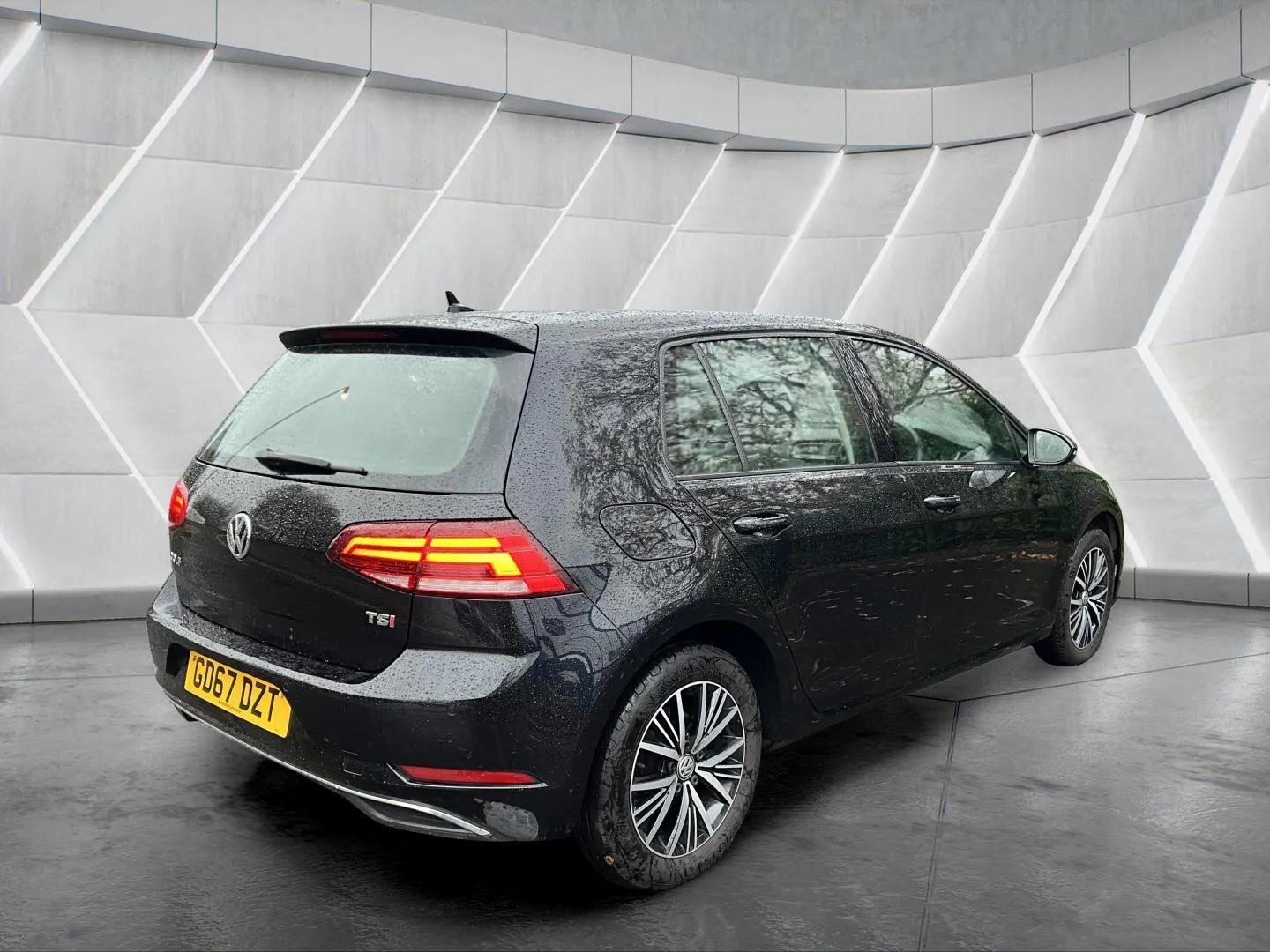 Used Volkswagen Golf 2017 for sale - 76598462: Photo 19