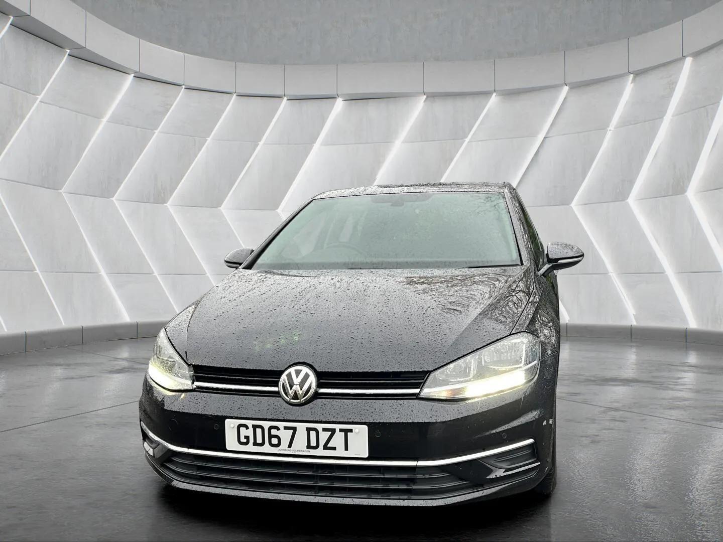 Used Volkswagen Golf 2017 for sale - 76598462: Photo 6