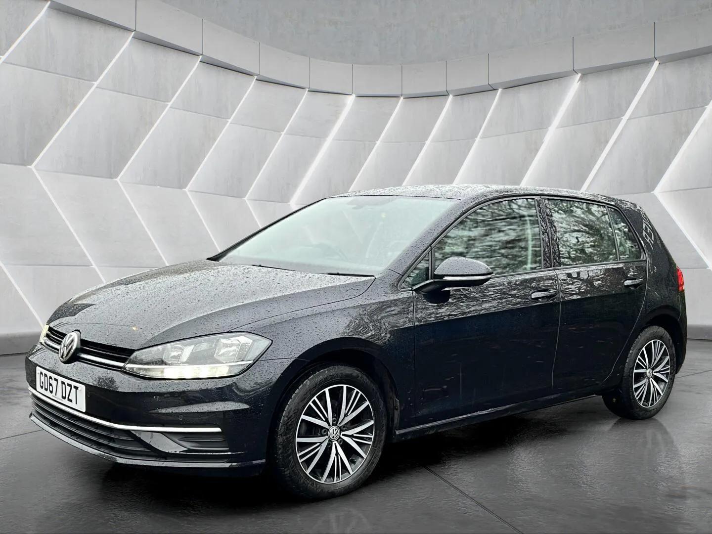 Used Volkswagen Golf 2017 for sale - 76598462: Photo 8