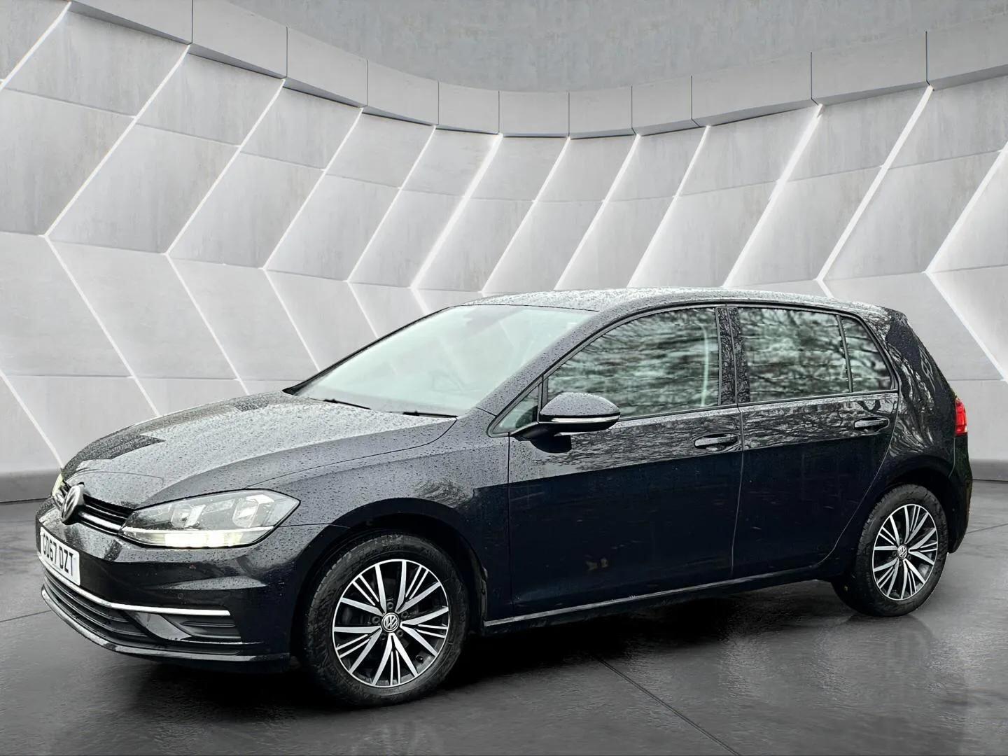 Used Volkswagen Golf 2017 for sale - 76598462: Photo 9