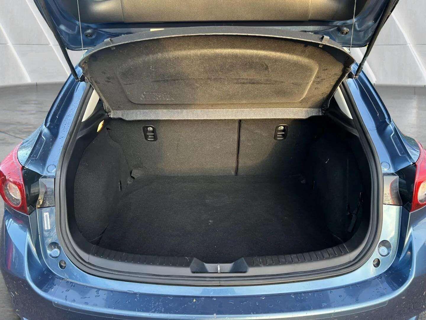 Used Mazda Mazda3 2017 for sale - 76715210: Photo 52