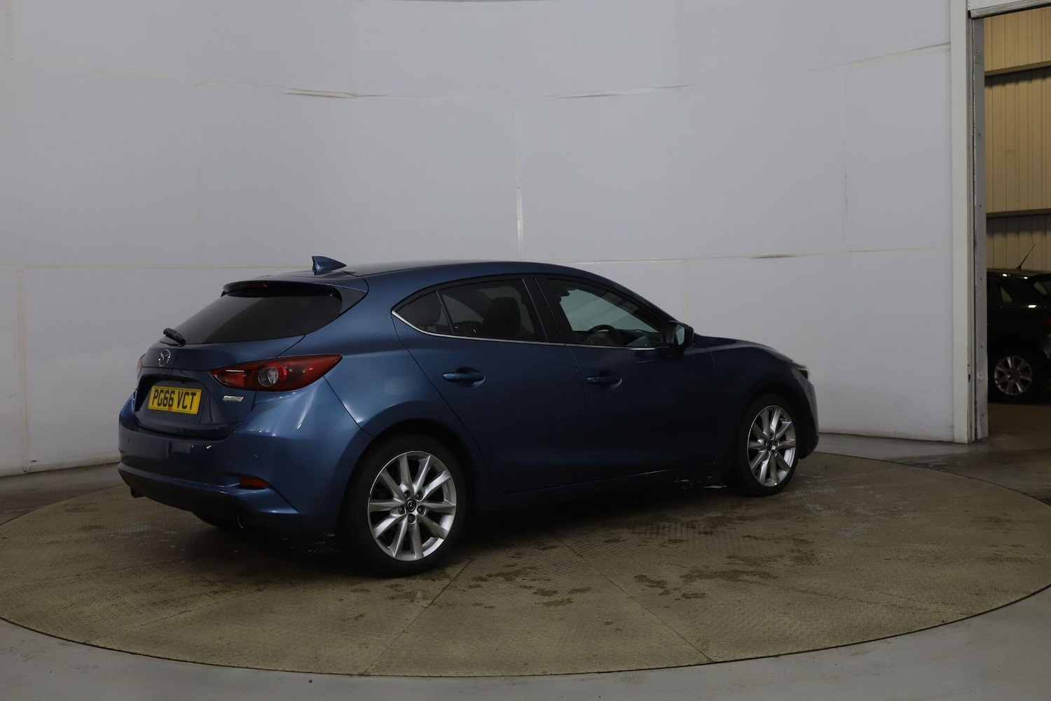 Used Mazda Mazda3 2017 for sale - 76715210: Photo 6