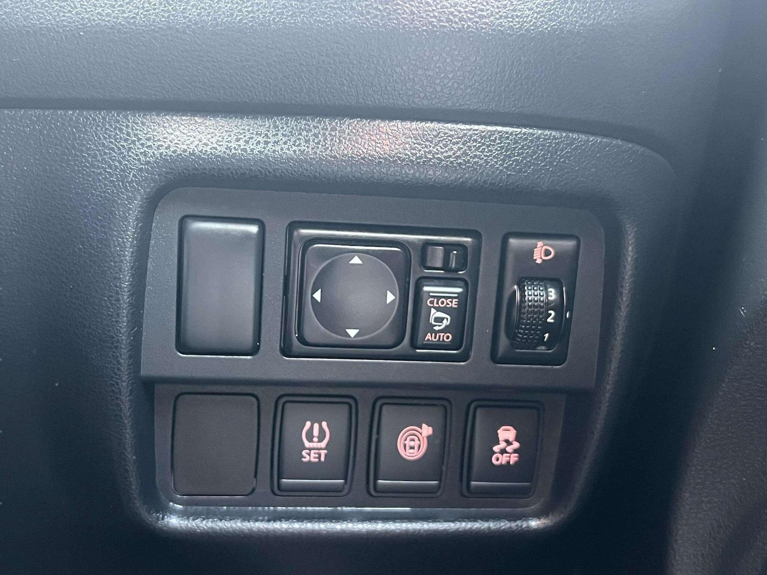 Used Nissan Juke 2018 for sale - 76801576: Photo 32