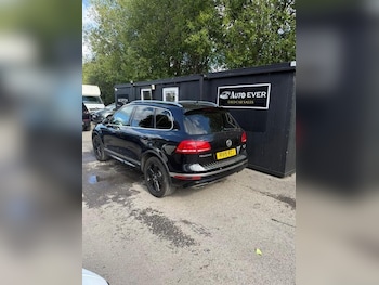 Used Volkswagen Touareg 2015 for sale - 75881751: Photo