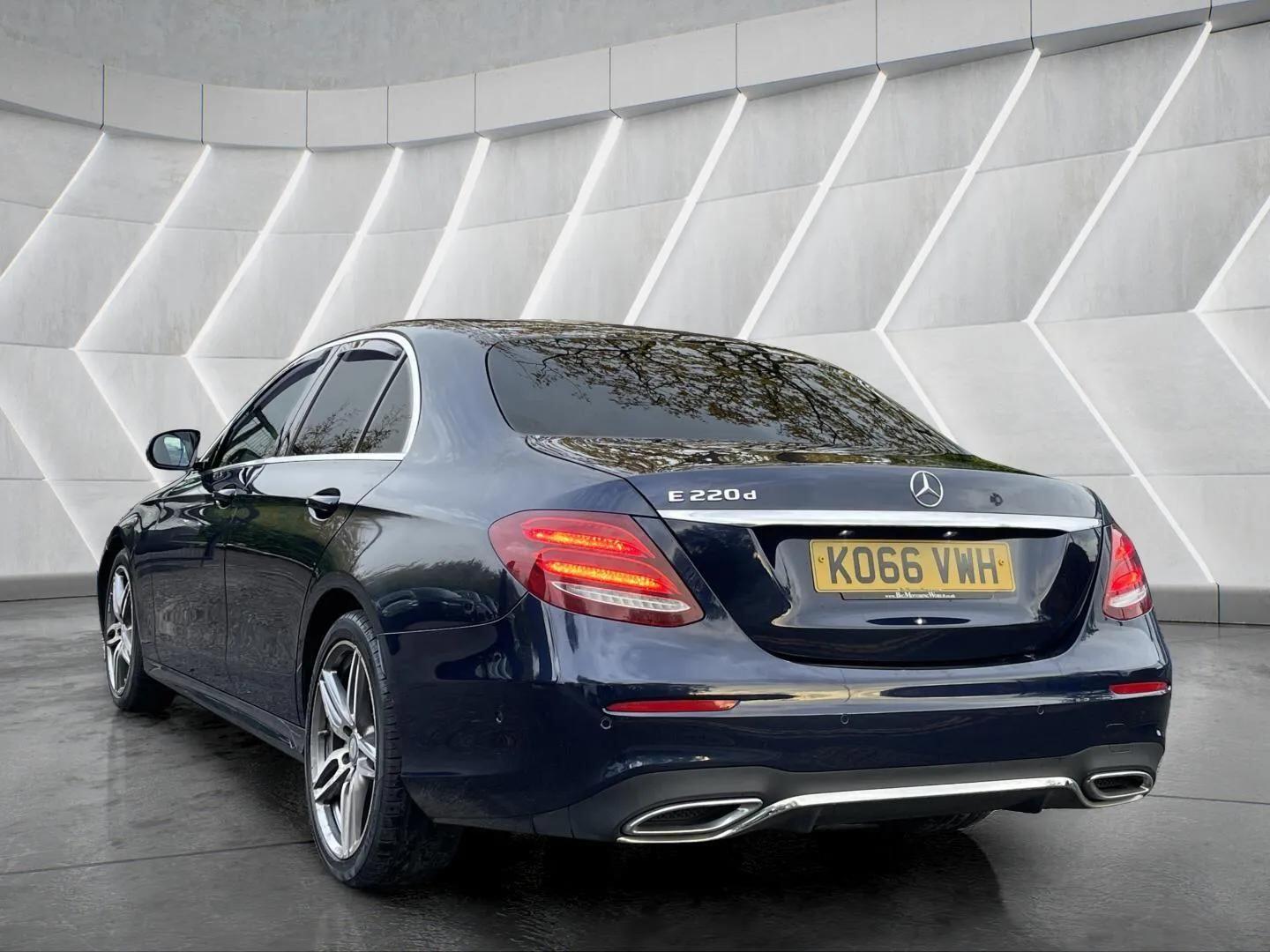 Used Mercedes-Benz E Class 2017 for sale - 76598454: Photo 10