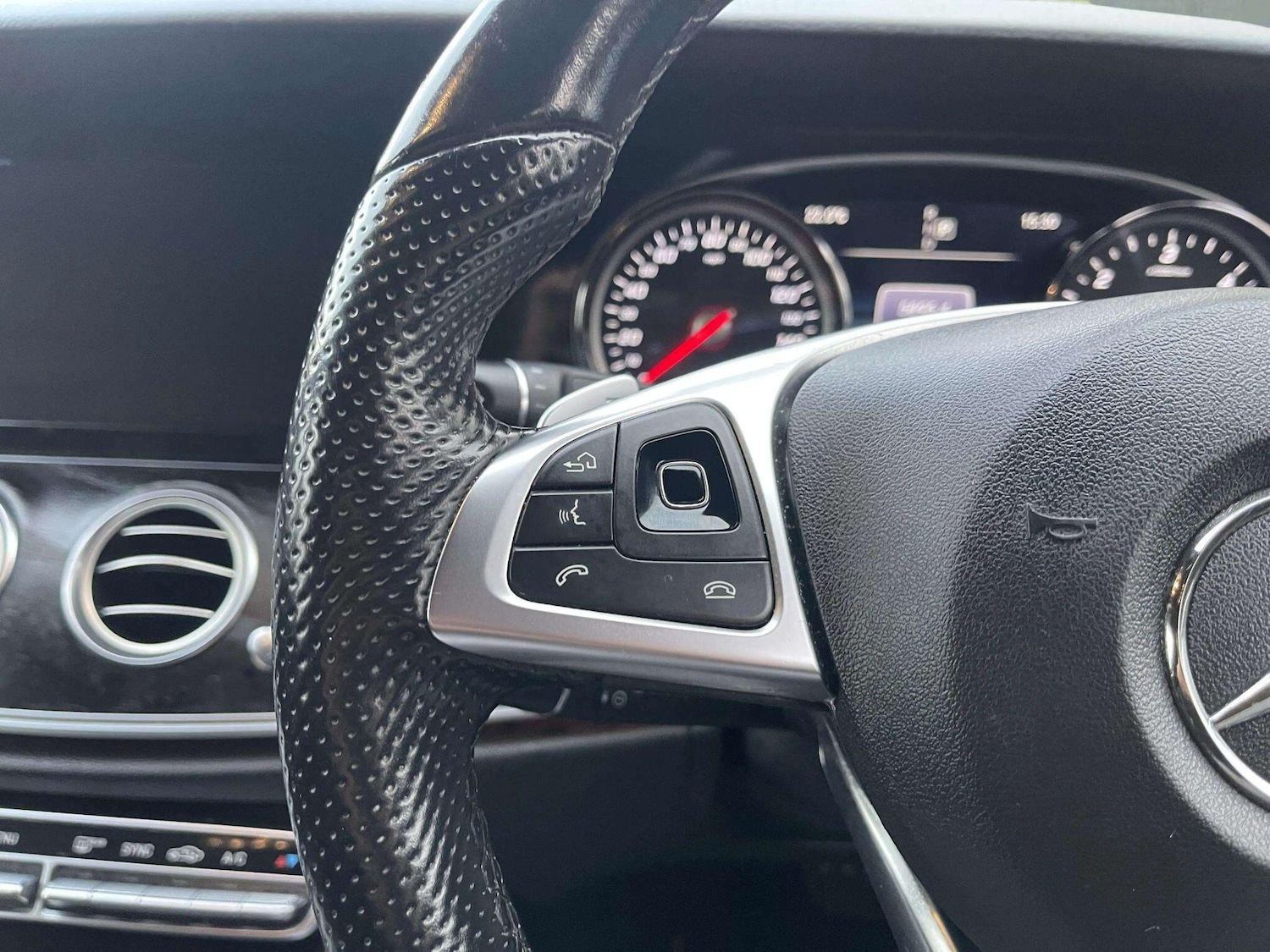 Used Mercedes-Benz E Class 2017 for sale - 76598454: Photo 24