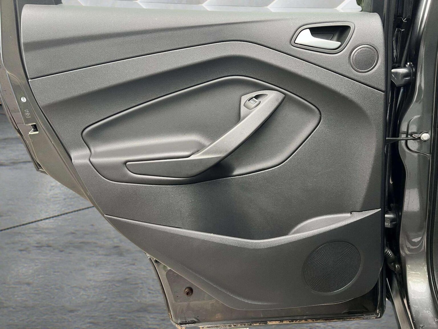 Used Ford Kuga 2015 for sale - 76571191: Photo 40