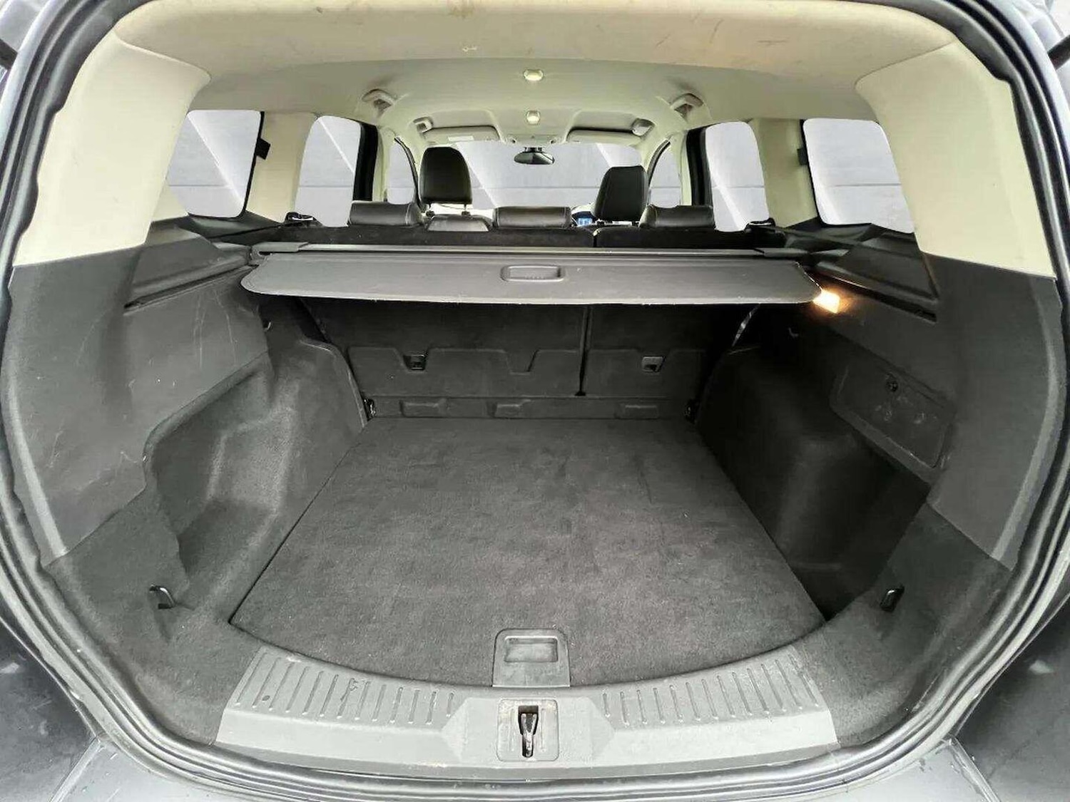 Used Ford Kuga 2015 for sale - 76571191: Photo 46