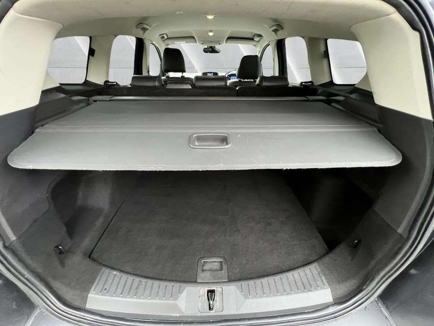 Used Ford Kuga 2015 for sale - 76571191: Photo 47