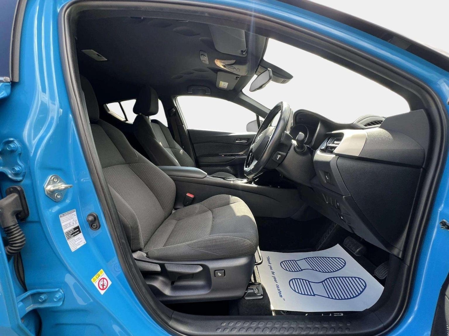 Used Toyota C-HR 2018 for sale - 76571135: Photo 15