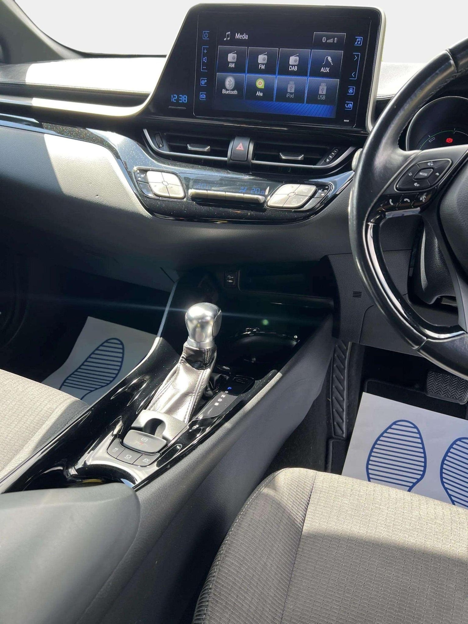 Used Toyota C-HR 2018 for sale - 76571135: Photo 18