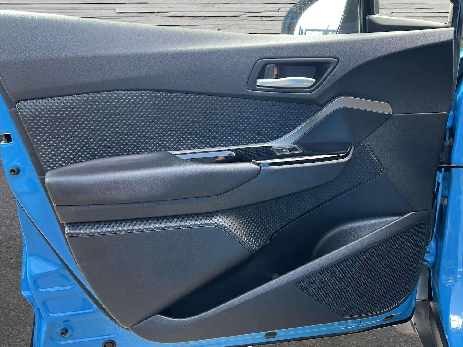 Used Toyota C-HR 2018 for sale - 76571135: Photo 23