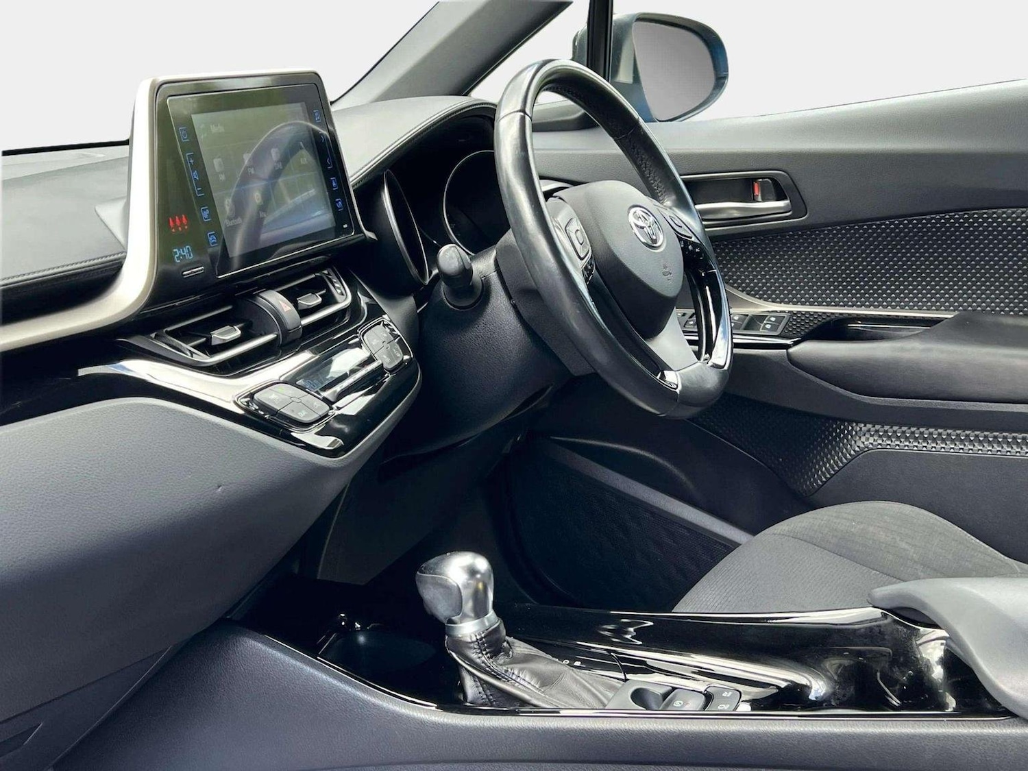 Used Toyota C-HR 2018 for sale - 76571135: Photo 34