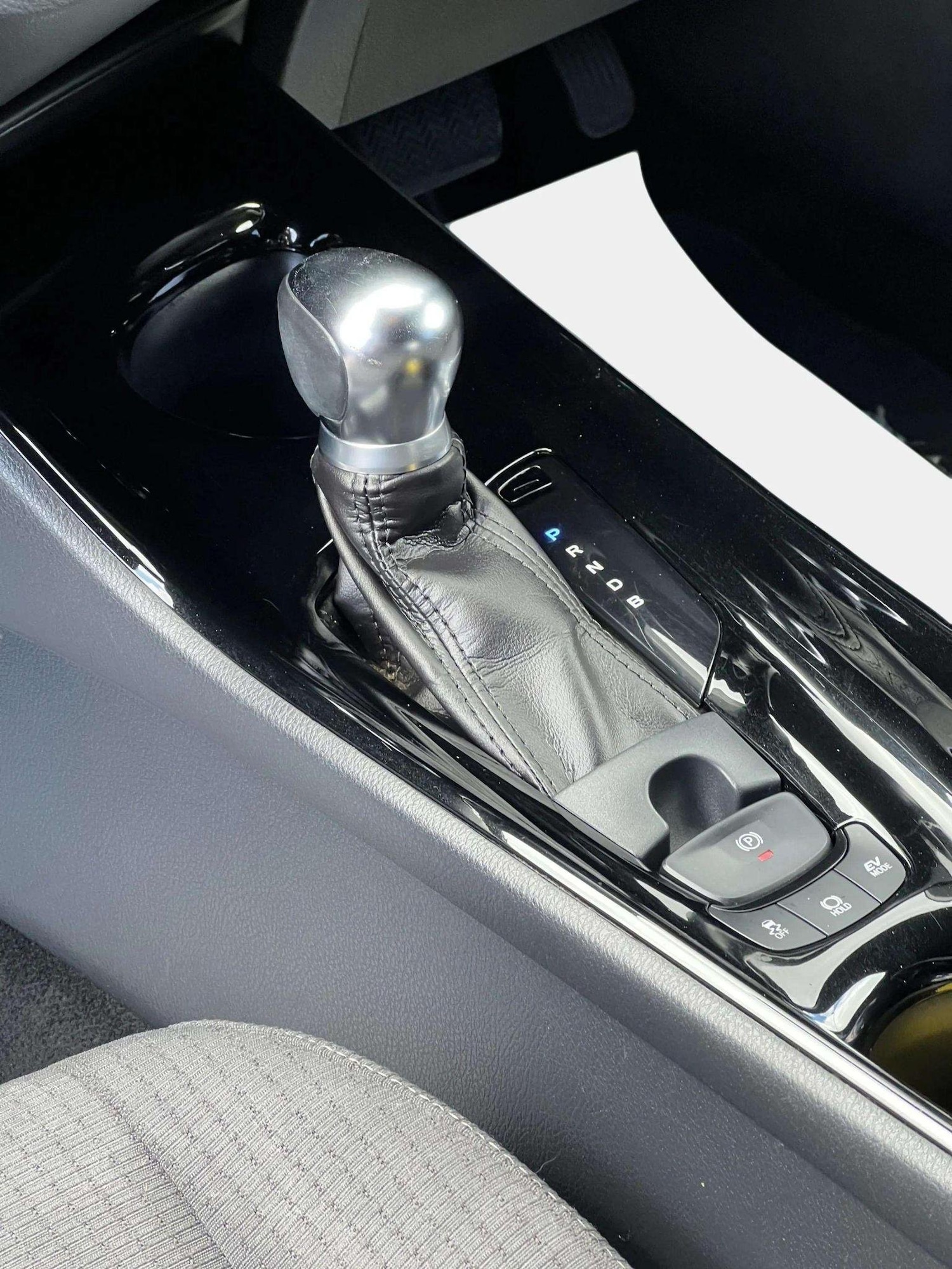 Used Toyota C-HR 2018 for sale - 76571135: Photo 35