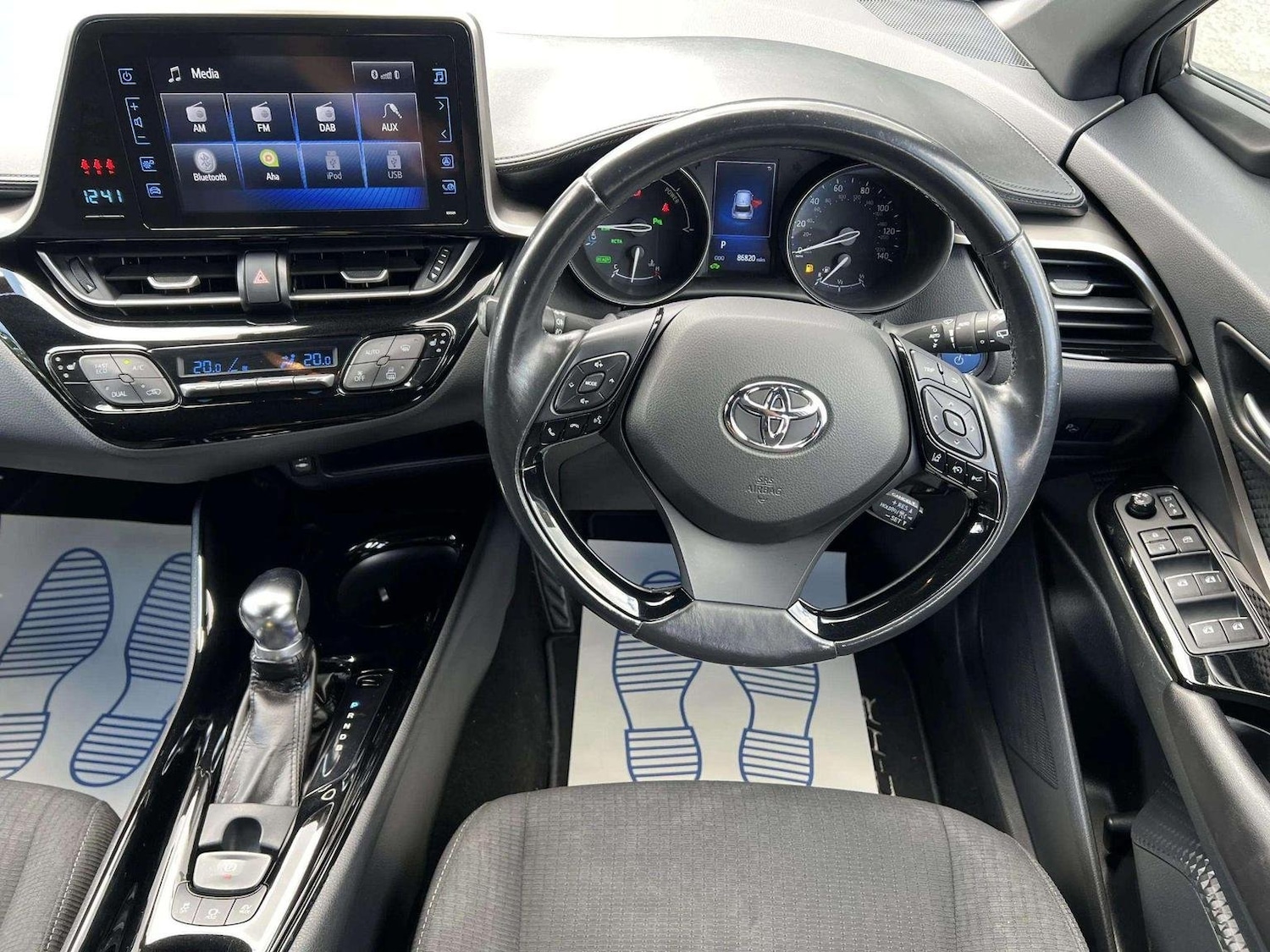 Used Toyota C-HR 2018 for sale - 76571135: Photo 40