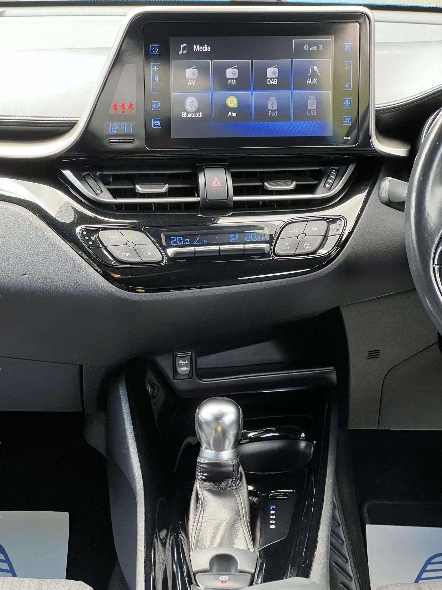 Used Toyota C-HR 2018 for sale - 76571135: Photo 41