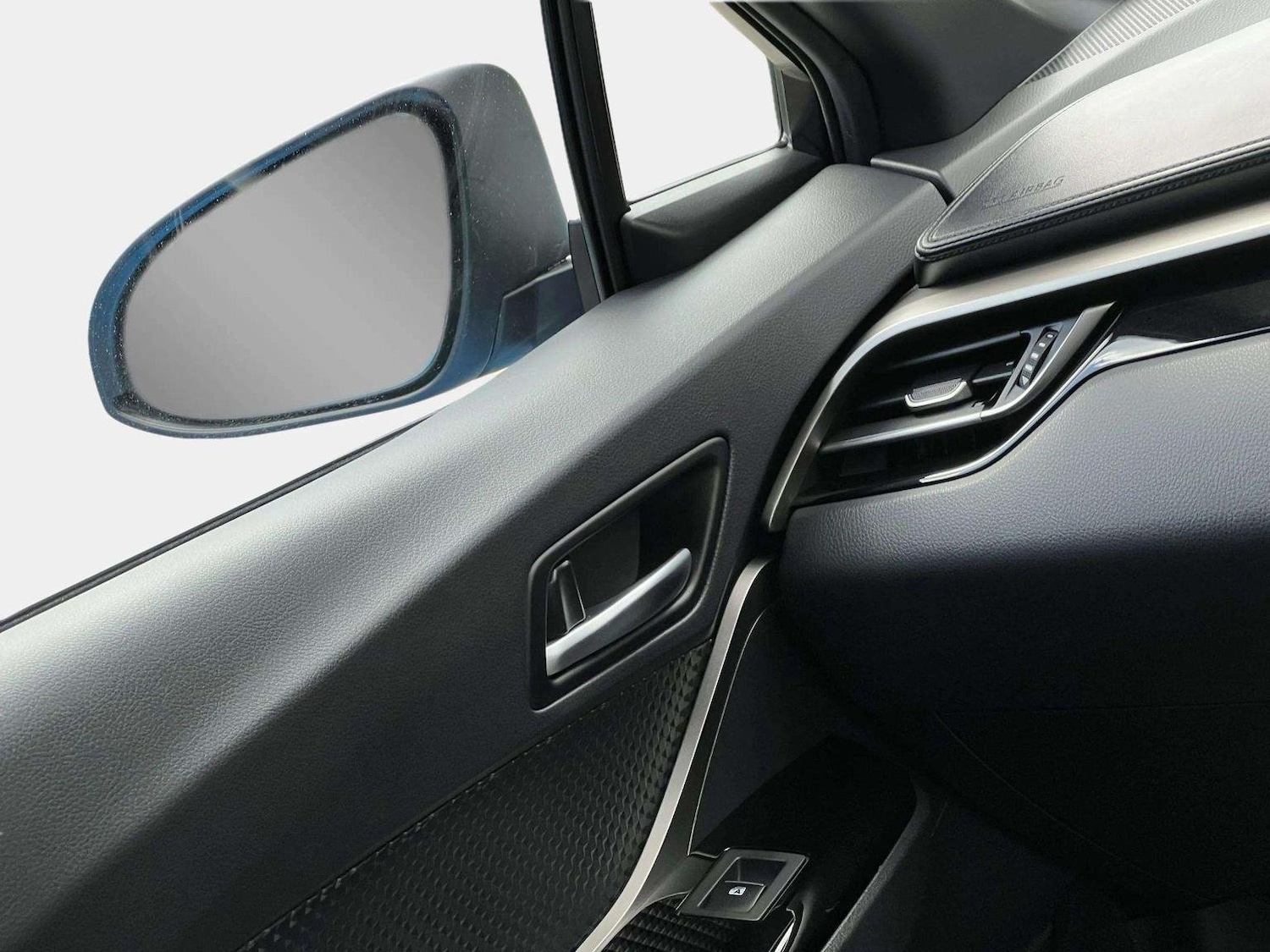 Used Toyota C-HR 2018 for sale - 76571135: Photo 44