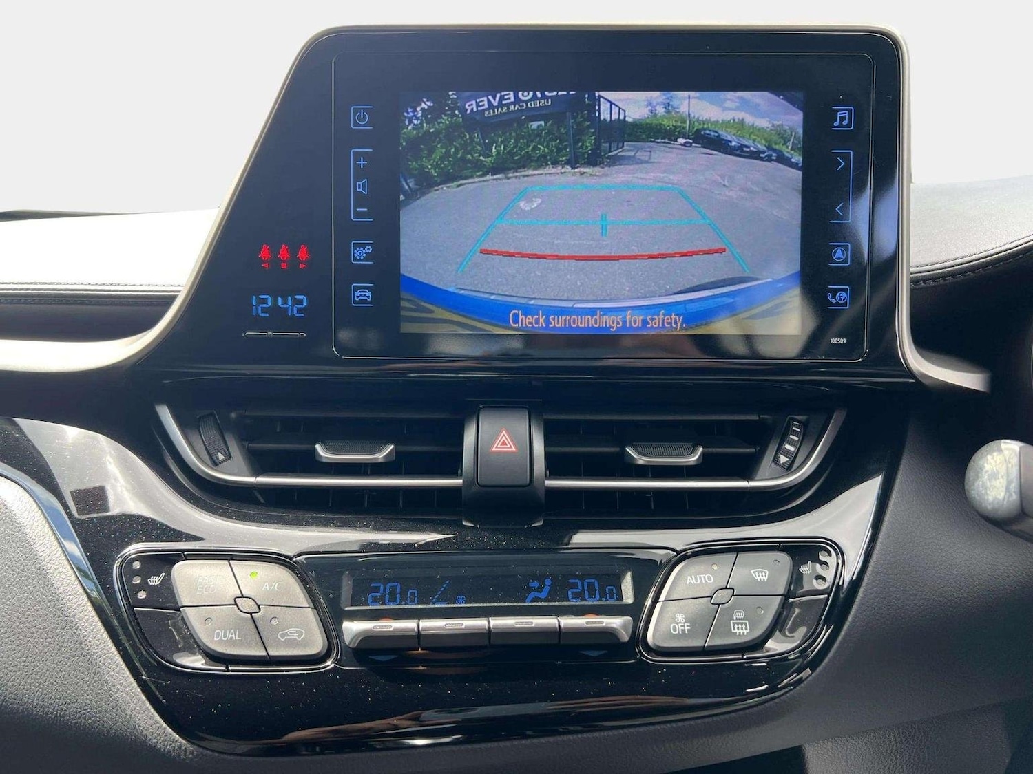 Used Toyota C-HR 2018 for sale - 76571135: Photo 51