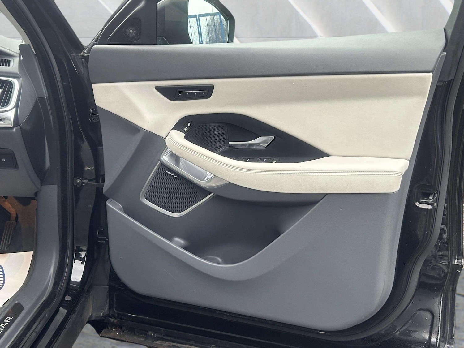 Used Jaguar E-Pace 2018 for sale - 76802348: Photo 17