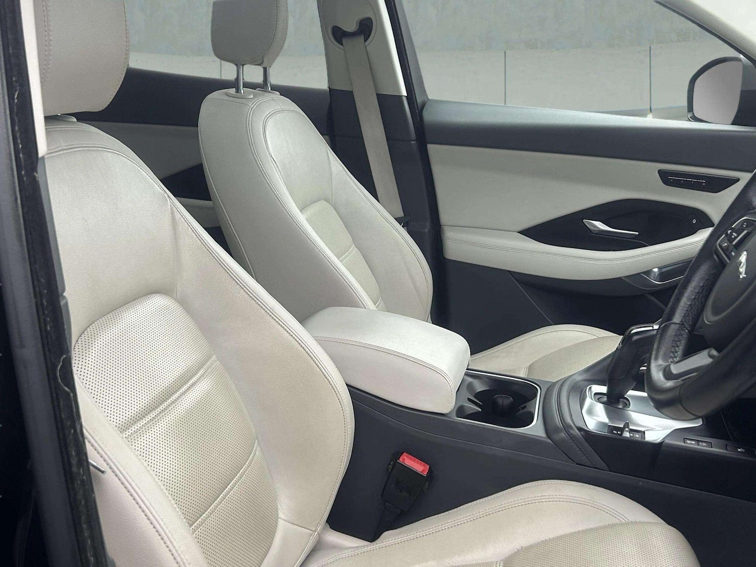 Used Jaguar E-Pace 2018 for sale - 76802348: Photo 20