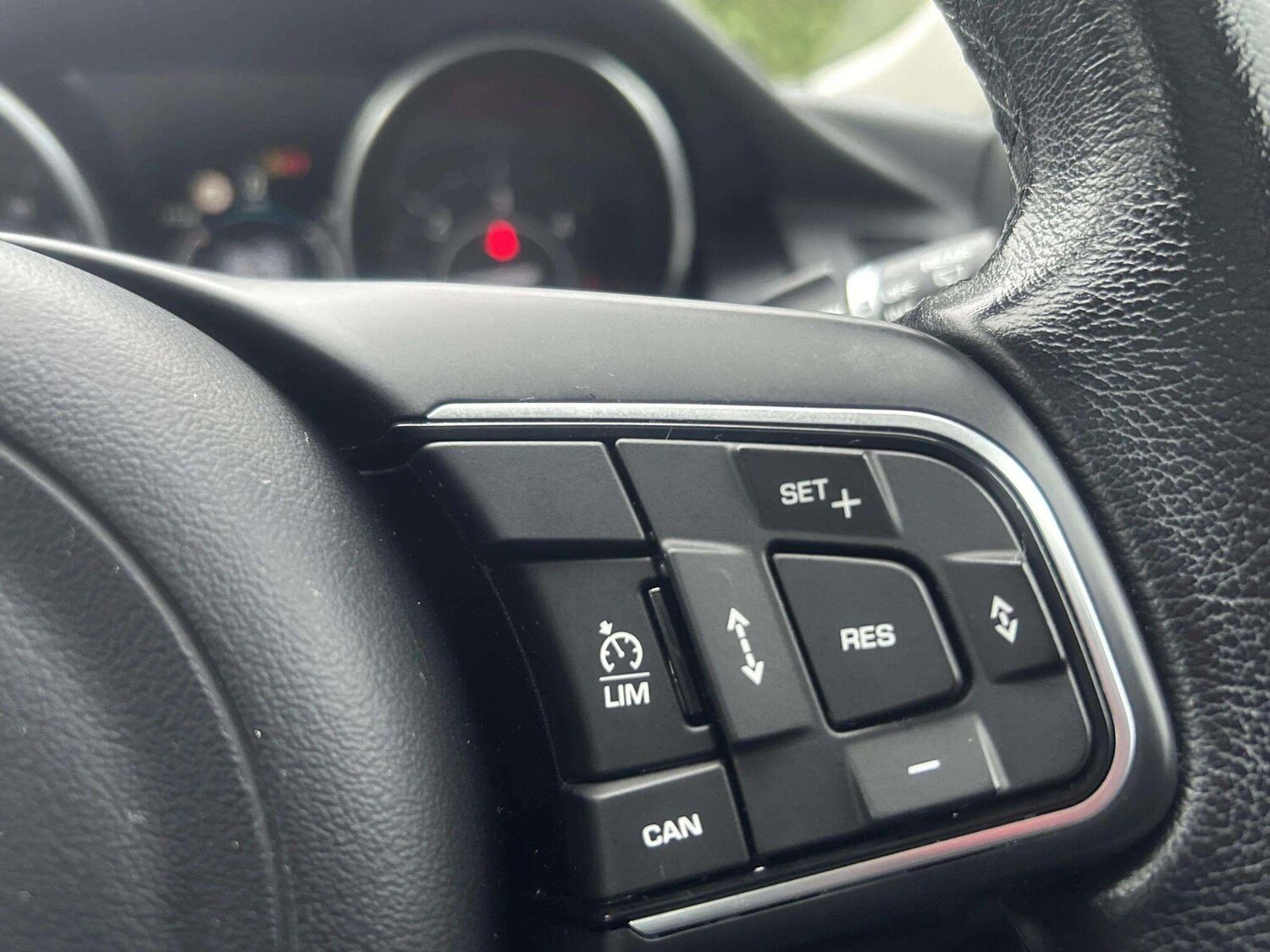 Used Jaguar E-Pace 2018 for sale - 76802348: Photo 23