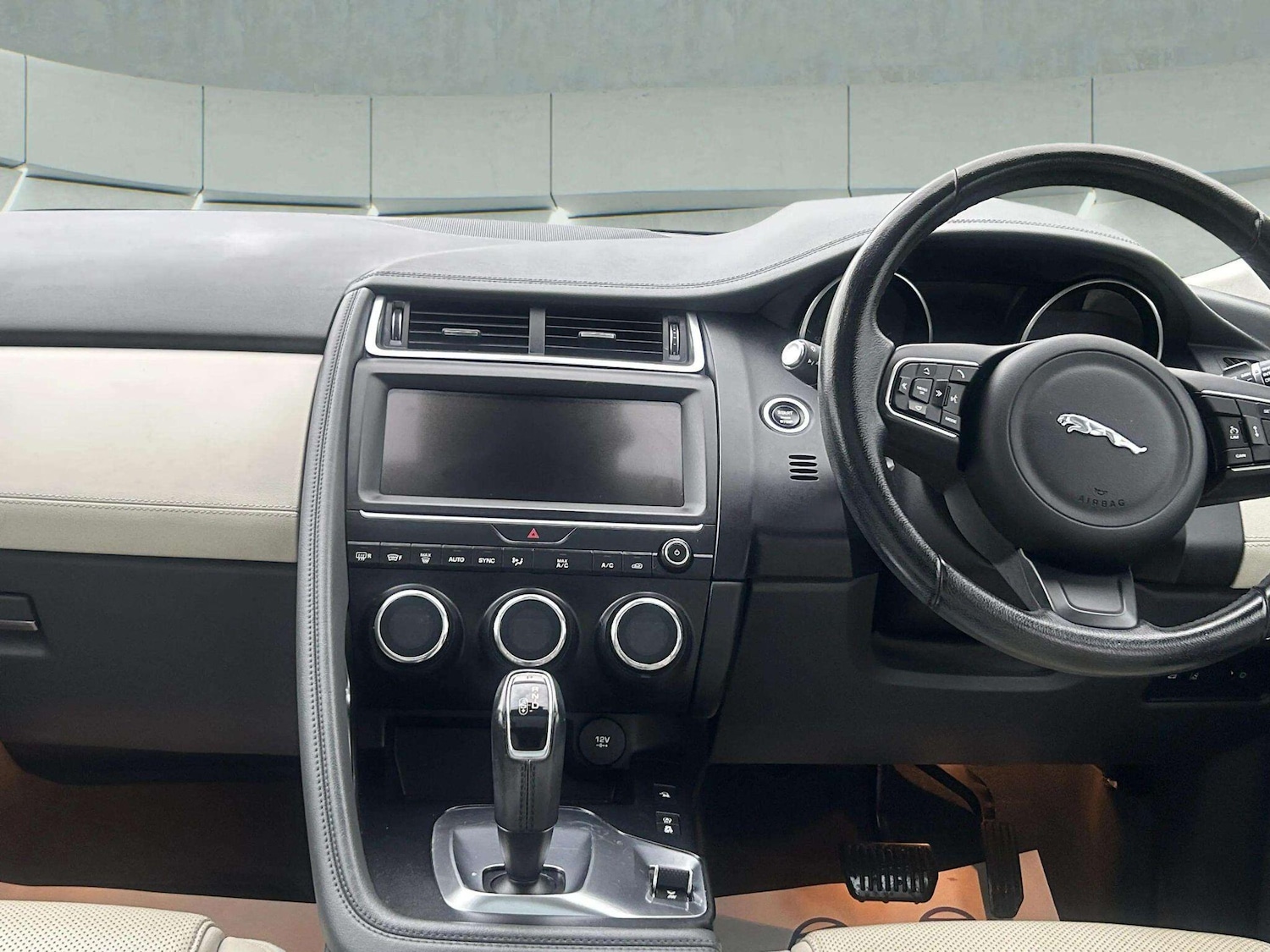 Used Jaguar E-Pace 2018 for sale - 76802348: Photo 33