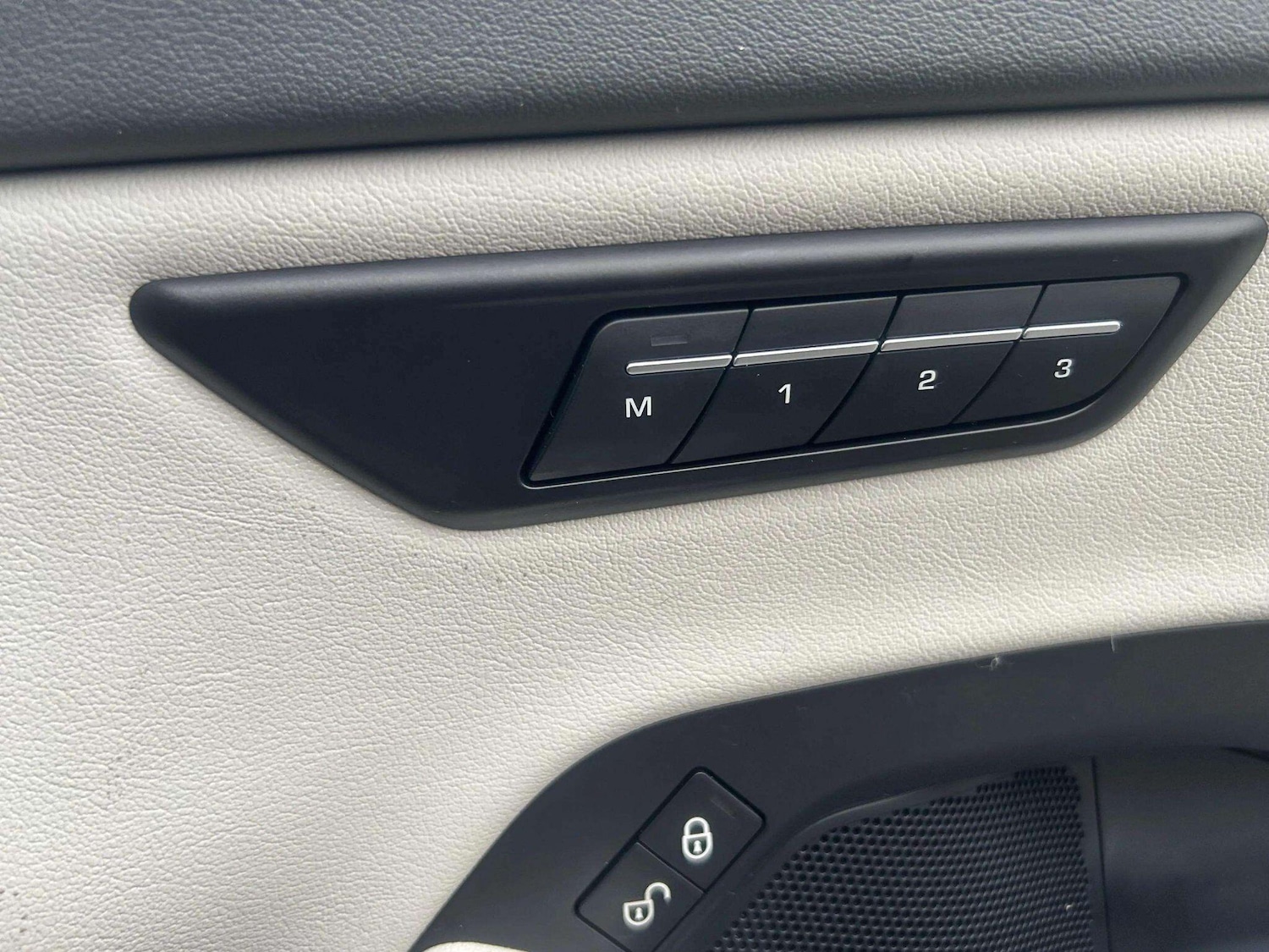 Used Jaguar E-Pace 2018 for sale - 76802348: Photo 34